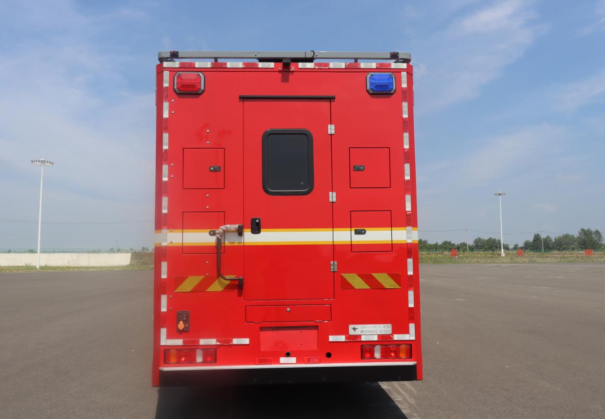 鸿马斯特牌HMT5160TXFQC200/CS器材消防车公告图片