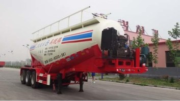 下灰半挂车