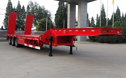 国世华邦牌13.7米28.8吨3轴低平板半挂车(XHB9370TDP)
