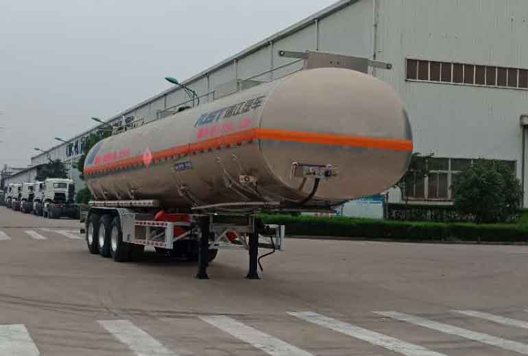 瑞江牌12.1米34.6吨3轴铝合金易燃液体罐式运输半挂车(WL9409GRYM)