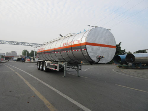 通华牌11.8米33.6吨3轴铝合金易燃液体罐式运输半挂车(THT9400GRYG)