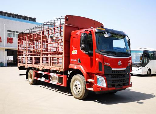 乘龍牌LZ5180CCQM3AC1畜禽運(yùn)輸車公告圖片