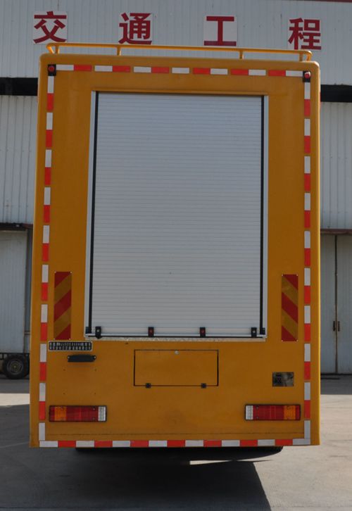 路鑫牌NJJ5250XXH6救險(xiǎn)車公告圖片