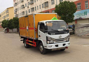 程力威牌CLW5040XFWE6腐蝕性物品廂式運輸車公告圖片