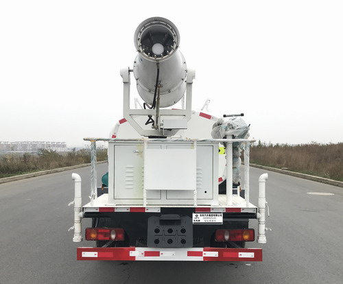 東風(fēng)牌EQ5080GPSL6D綠化噴灑車公告圖片