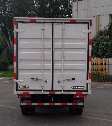 解放牌CA5045XXYP40K50L1E6A84廂式運(yùn)輸車公告圖片