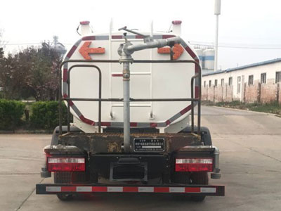 东岳牌ZTQ5070GPSE5G33F绿化喷洒车公告图片