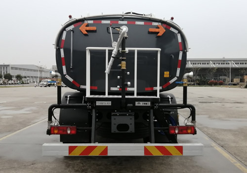 宇通牌YTZ5180GQXT1D6清洗車(chē)公告圖片