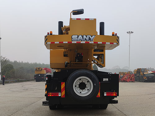 三一牌SYM5456JQZ(STC550T5)汽车起重机公告图片