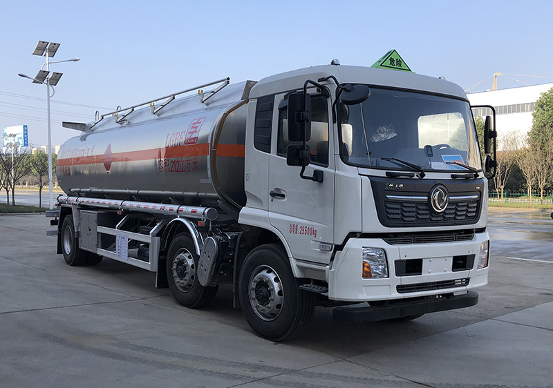 專威牌HTW5262GYYLDC6鋁合金運(yùn)油車公告圖片