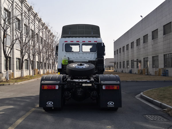 HN4250B39C4M6 华菱之星牌390马力后双桥,后八轮柴油国六牵引汽车图片