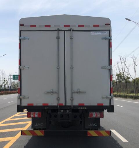 江淮牌HFC5128CCYP31K2D7S倉柵式運輸車公告圖片