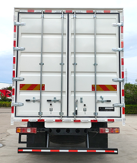 陜汽牌YTQ5181XXYLL47A0廂式運(yùn)輸車公告圖片