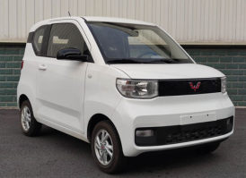 五菱牌LZW7004EVJDBD型纯电动轿车