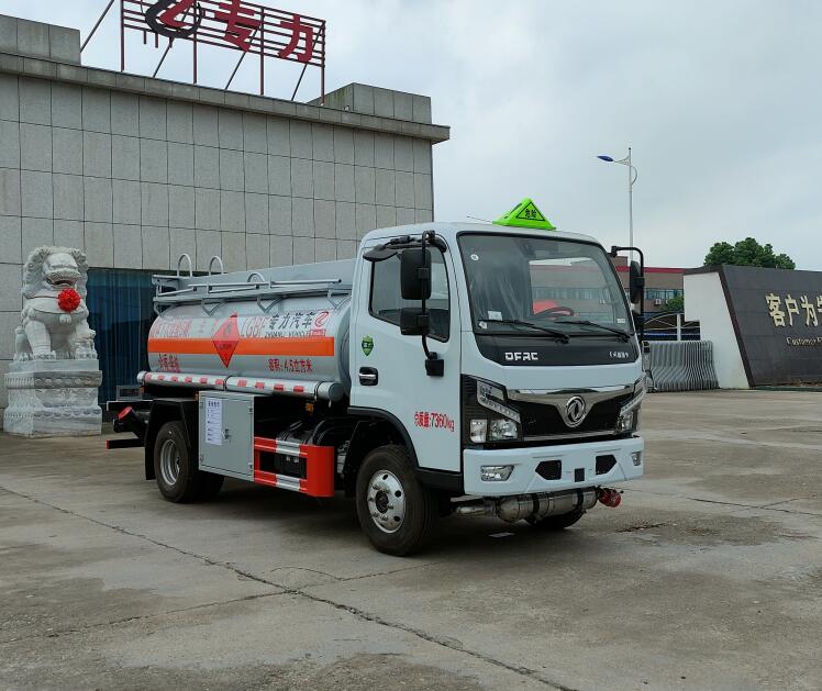 专力牌ZLC5075GJYEC6加油车公告图片