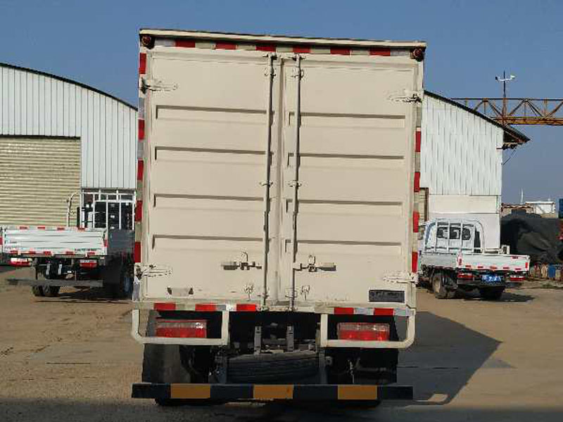 東風(fēng)牌EQ5045XXYTACPHEV插電式混合動(dòng)力廂式運(yùn)輸車公告圖片