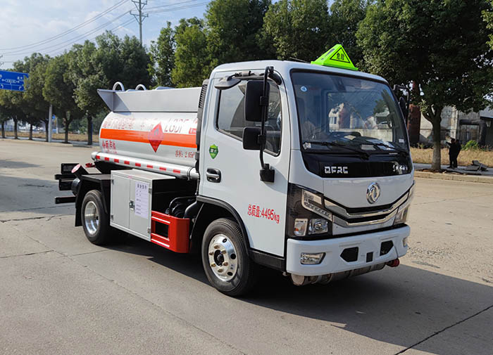 专力牌ZLC5040GJYEQ6加油车公告图片