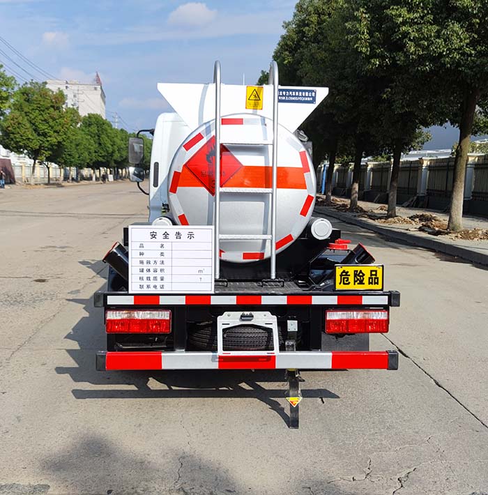 专力牌ZLC5040GJYEQ6加油车公告图片