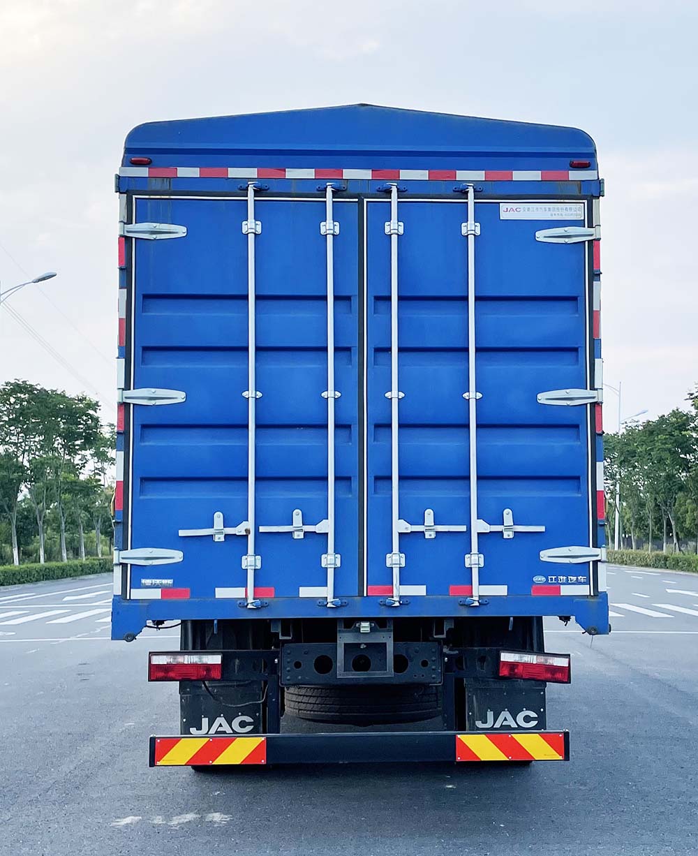 江淮牌HFC5181CCYB80K1D4S-1倉柵式運(yùn)輸車公告圖片