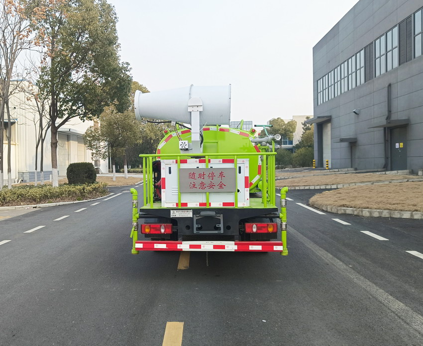 東風(fēng)牌EQ5070TDYL6D多功能抑塵車公告圖片