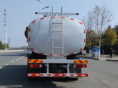 新东日牌YZR5250GPGZ6普通液体运输车公告图片