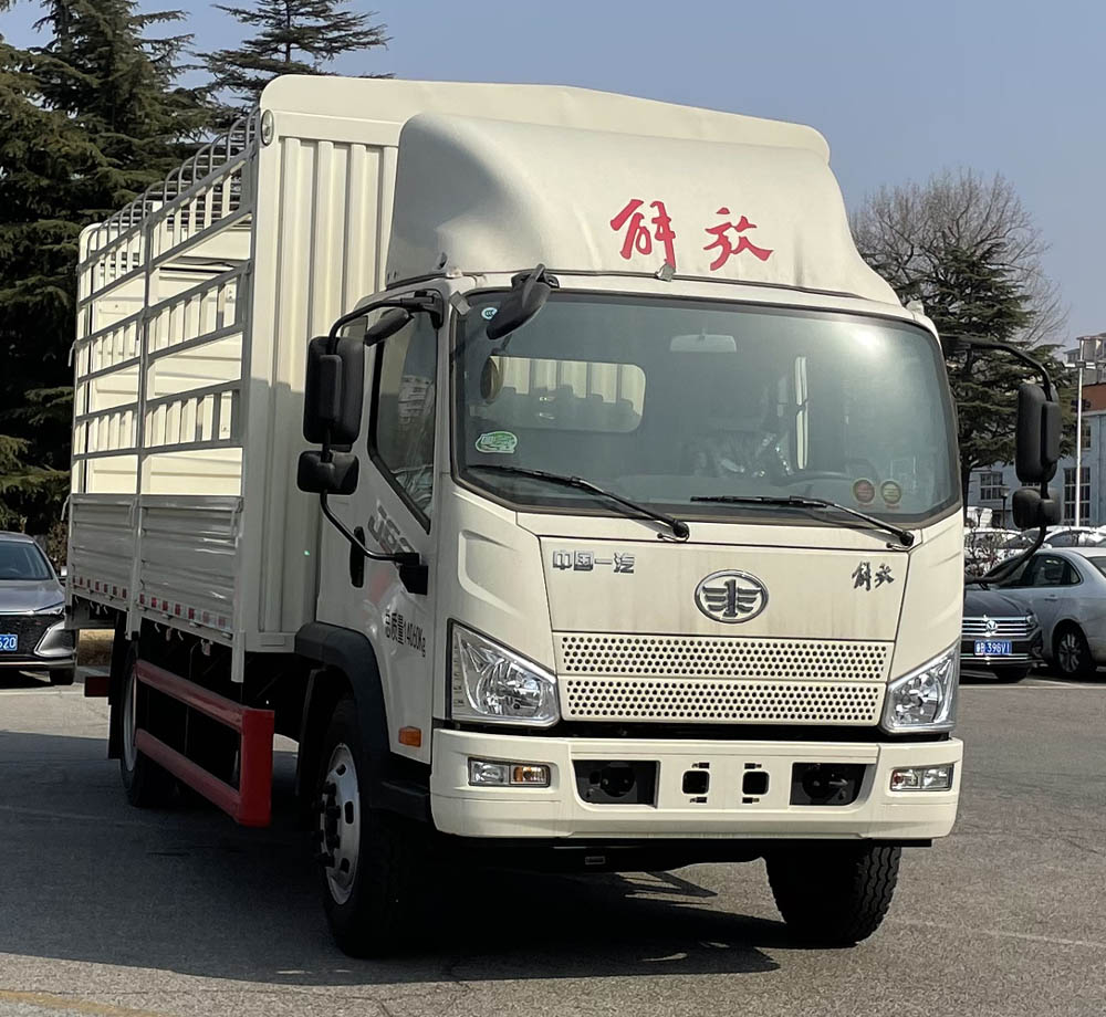 解放牌CA5141CCYP40K42L5E6A85倉柵式運輸車公告圖片