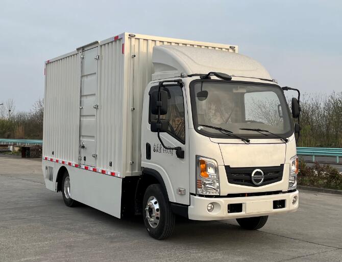 开沃牌NJL5040XXYFCEV4燃料电池厢式运输车公告图片