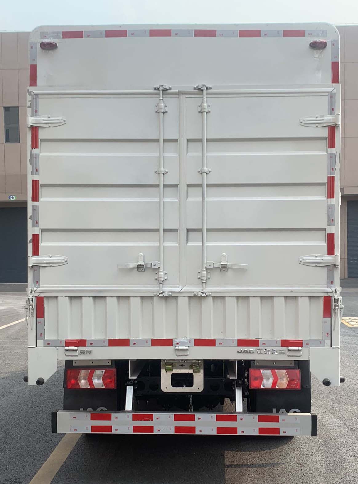 江淮牌HFC5045CCYP42K1C7NS-1倉柵式運輸車公告圖片