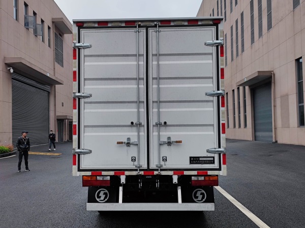 陜汽牌YTQ5042XXYJEEV338純電動(dòng)廂式運(yùn)輸車公告圖片