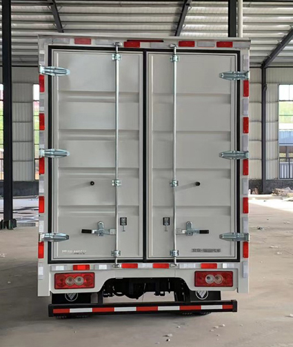 福田牌BJ5031XXY4JV6-AB1廂式運(yùn)輸車公告圖片