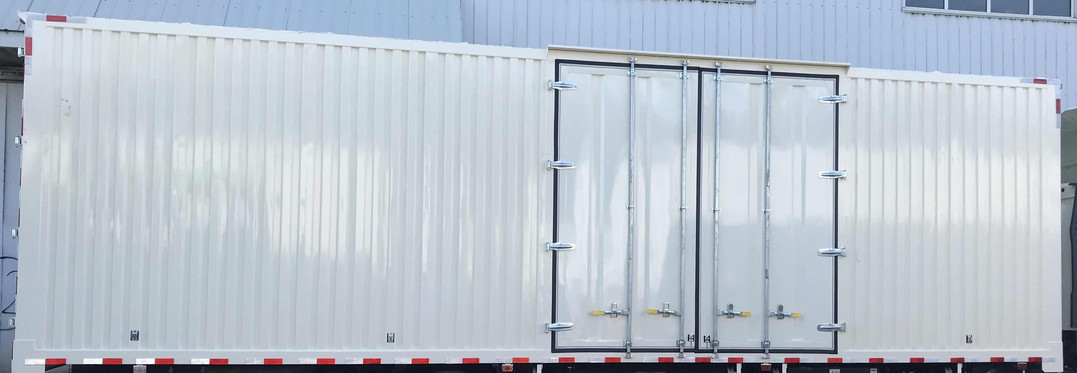 解放牌CA5181XXYP62L5FCEV燃料電池廂式運輸車公告圖片