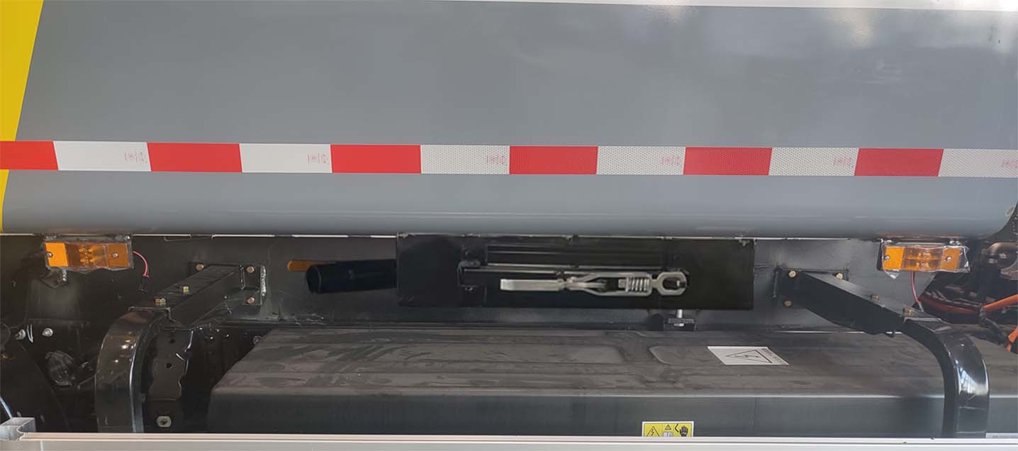 三力牌CGJ5127ZYSSHBEVD8純電動(dòng)壓縮式垃圾車公告圖片