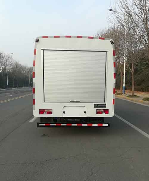 路太牌LTZ5080GQX6JL護(hù)欄清洗車(chē)公告圖片