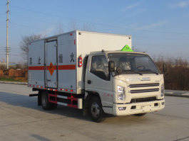 爆破器材运输车