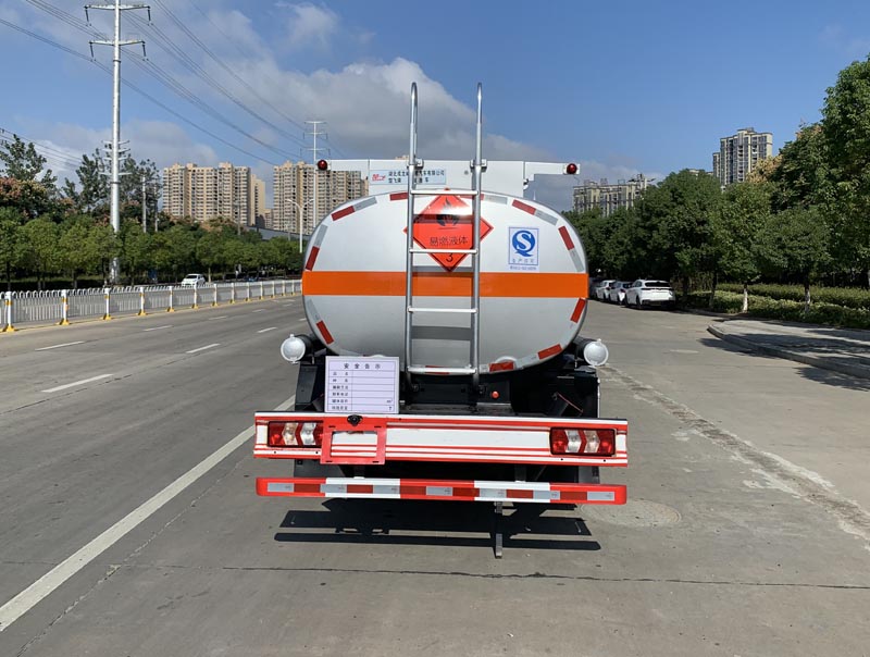 楚飛牌CLQ5120GJY6HFC加油車公告圖片