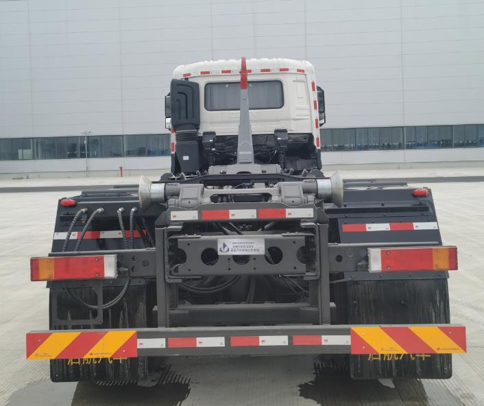 启敬牌QHV5250ZXXDF6车厢可卸式垃圾车公告图片
