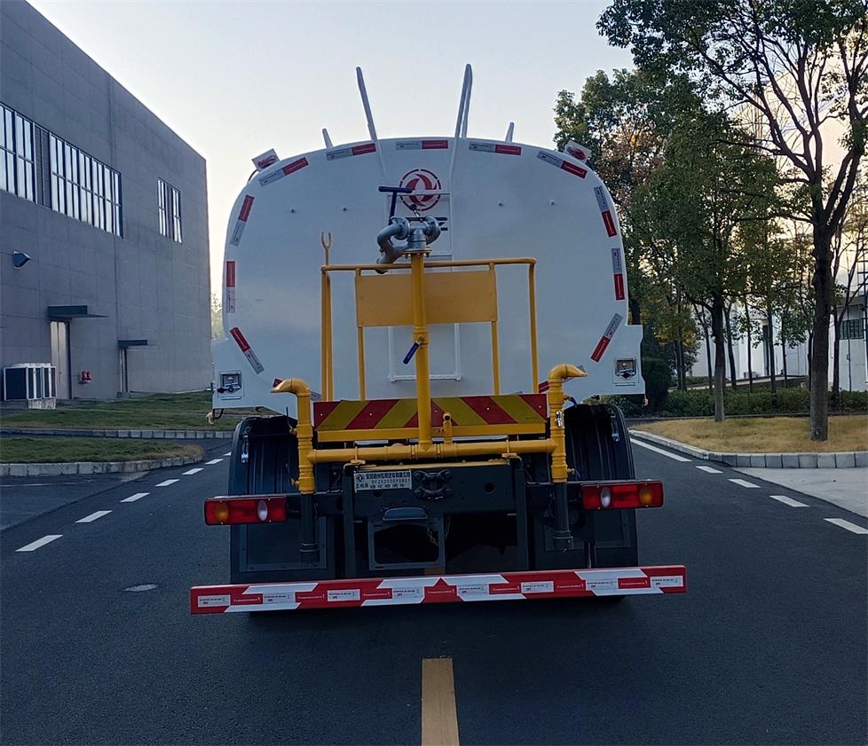 东风牌DFZ5250GPSBX1绿化喷洒车公告图片