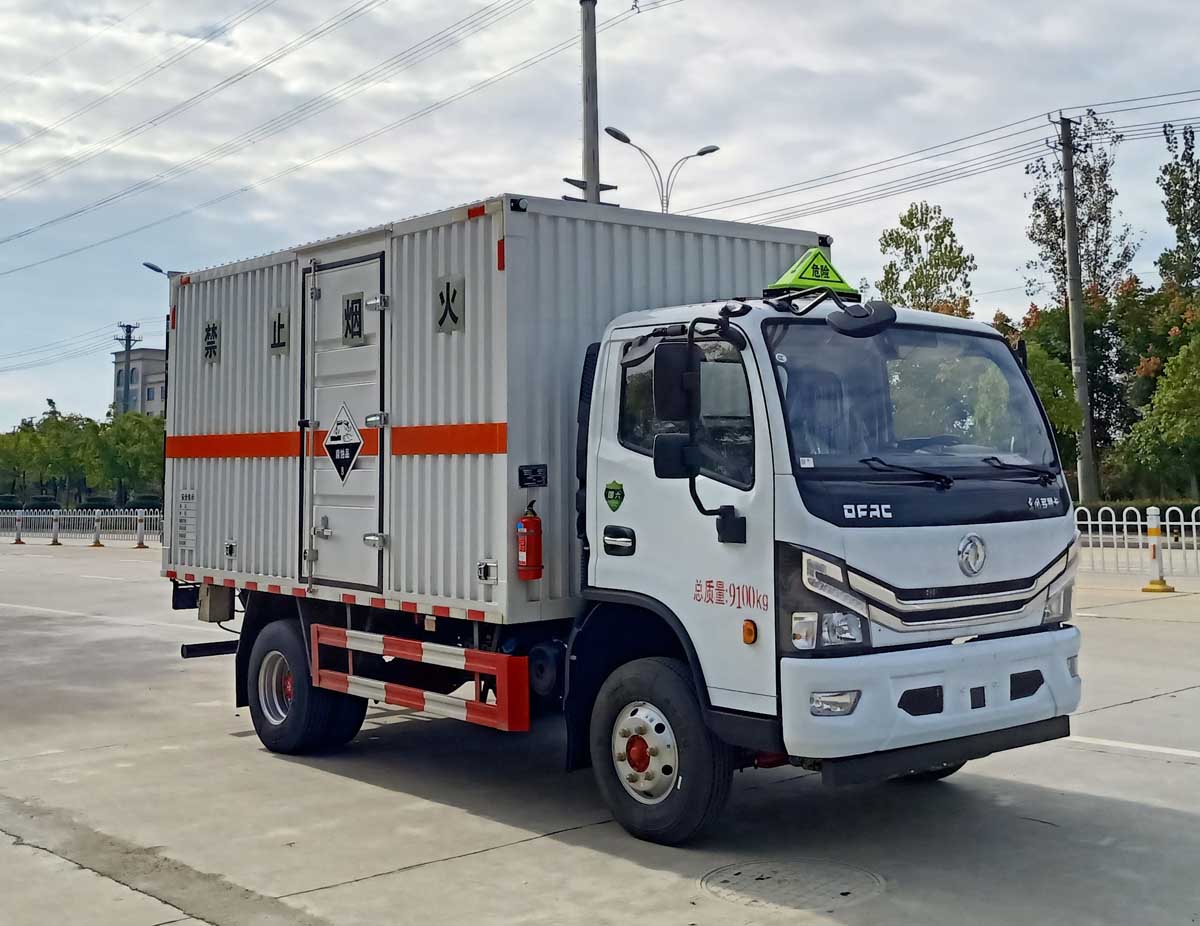 楚飛牌CLQ5090XFW6E腐蝕性物品廂式運輸車公告圖片