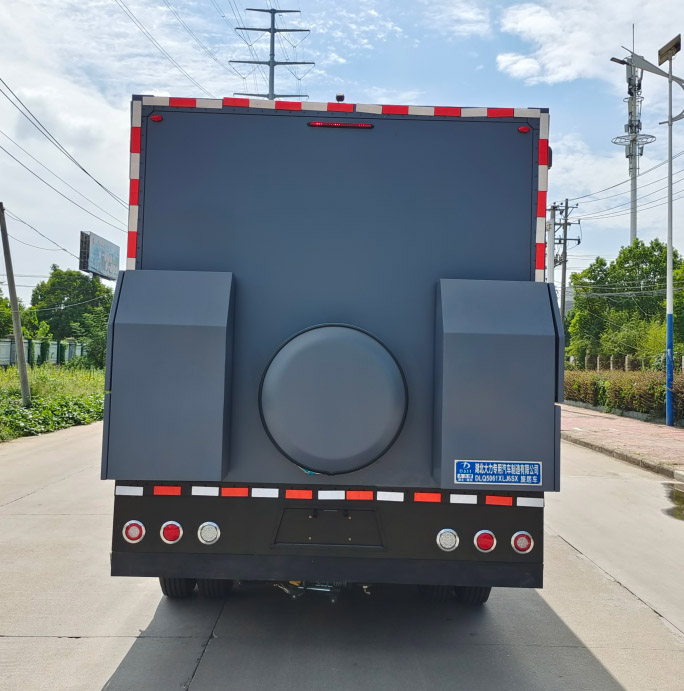 大力牌DLQ5061XLJ6SX旅居車公告圖片