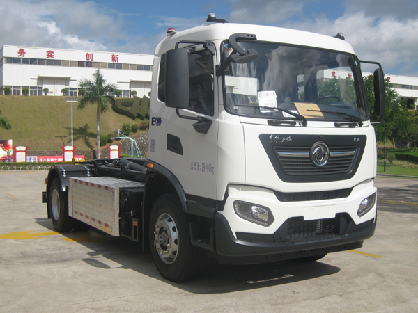 福龍馬牌FLM5181ZXXDFBEV純電動車廂可卸式垃圾車公告圖片