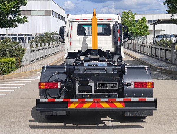 福龍馬牌FLM5180ZXXSZ6車廂可卸式垃圾車公告圖片