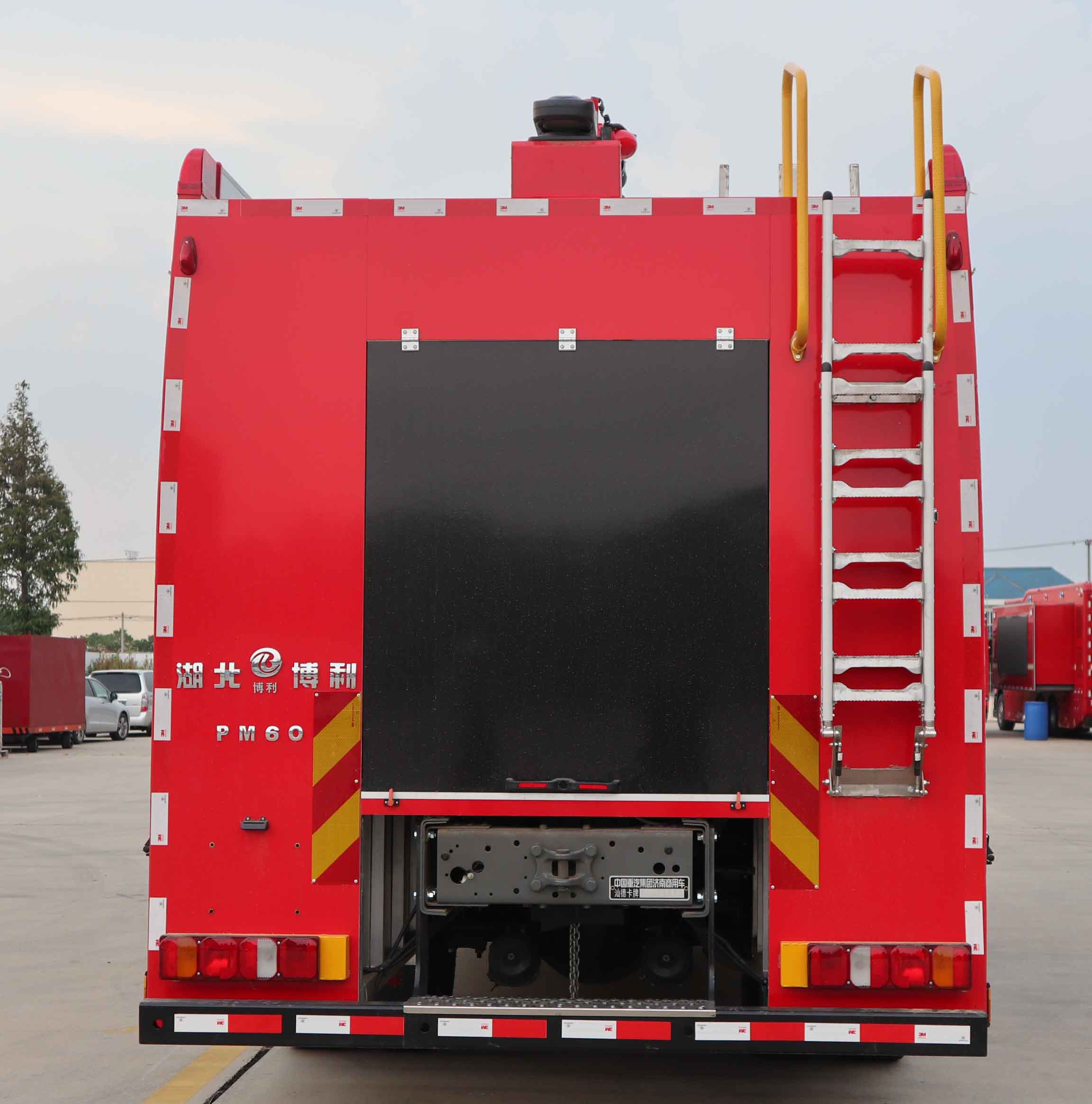 博利牌BLT5170GXFPM60/S6泡沫消防車公告圖片