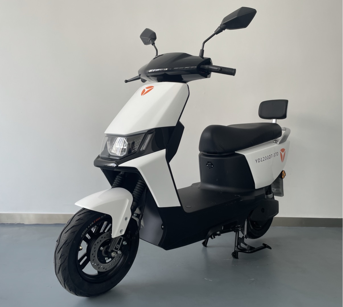 雅迪牌YD1200DT-37D电动两轮摩托车图片