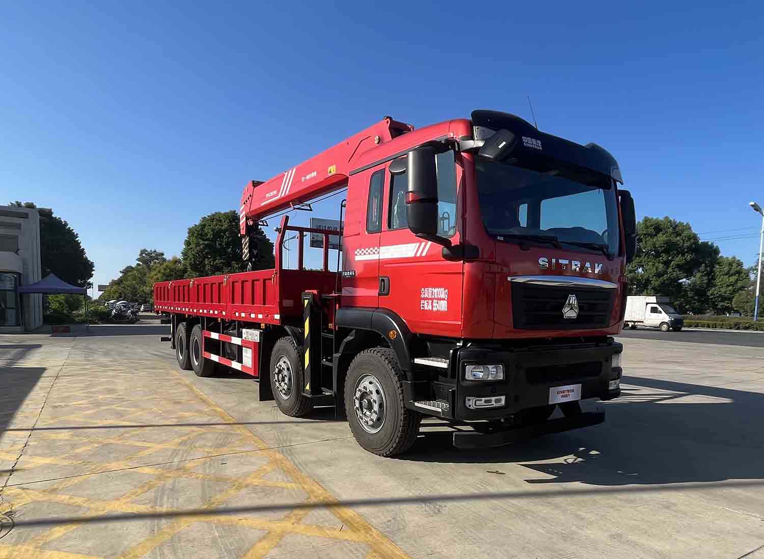 華威馳樂牌SGZ5310JSQZZ6C5隨車起重運(yùn)輸車公告圖片