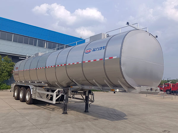 程力牌12.1米33.4吨3轴普通液体运输半挂车(CL9401GPGBWN)