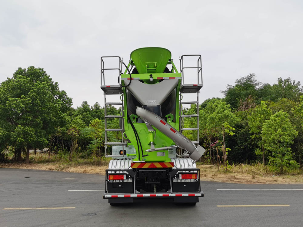 中聯(lián)牌ZLJ5312GJBE7DF混凝土攪拌運(yùn)輸車公告圖片