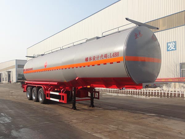正康宏泰牌11.6米30.7吨3轴易燃液体罐式运输半挂车(HHT9402GRYB)
