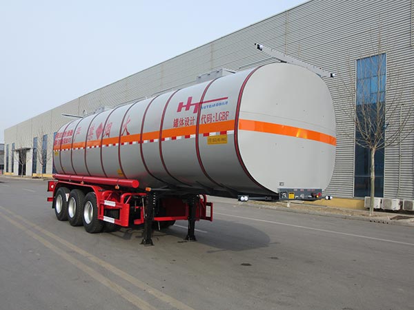 冀宁宏泰牌10米32吨3轴易燃液体罐式运输半挂车(NHT9409GRY)