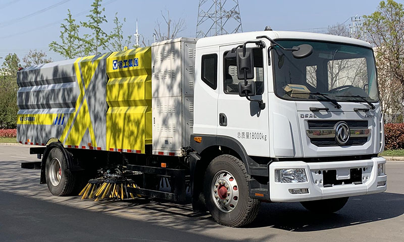 徐工牌XGH5181TSLDBEV純電動掃路車公告圖片