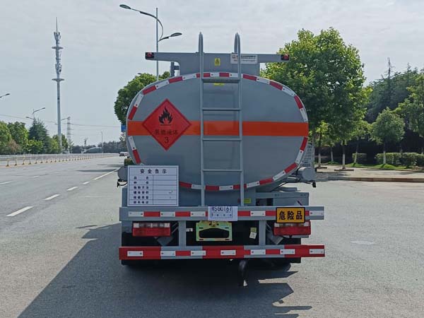 新東日牌YZR5120GYYC6運(yùn)油車公告圖片